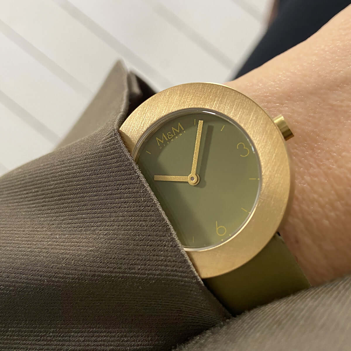 M&M Damenuhr Circle Line matt Modell 919 kaufen M&M Germany